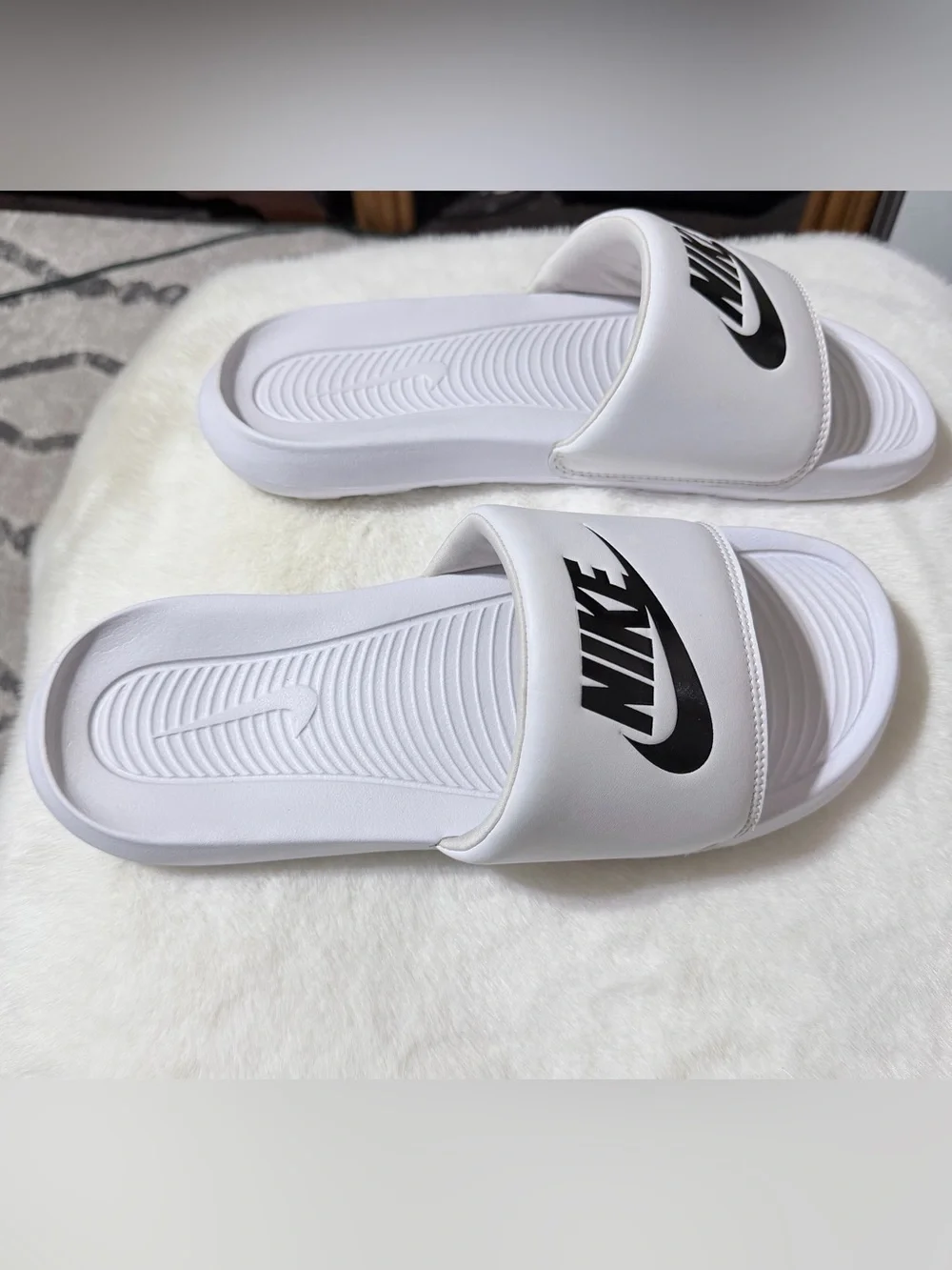 Nike victori one- slide